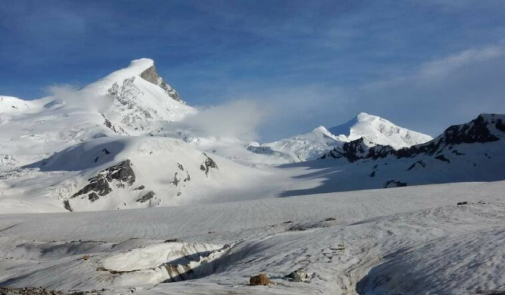 Snow Covered Black Peak Expedition - AdventuRush