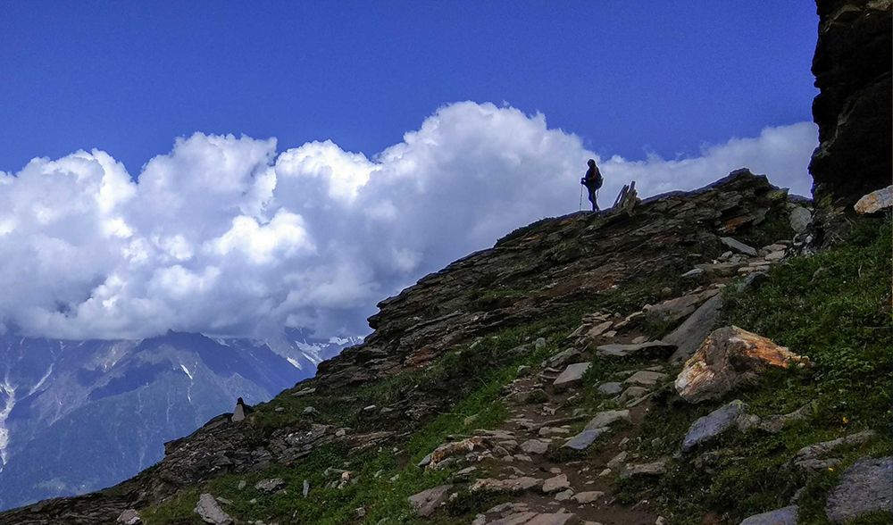 Mountain Trekking Near Bhrigu Lake Trek - AdventuRush