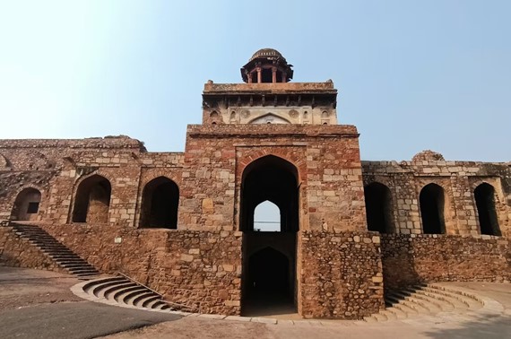 Old-Fort-(Purana-Qila)